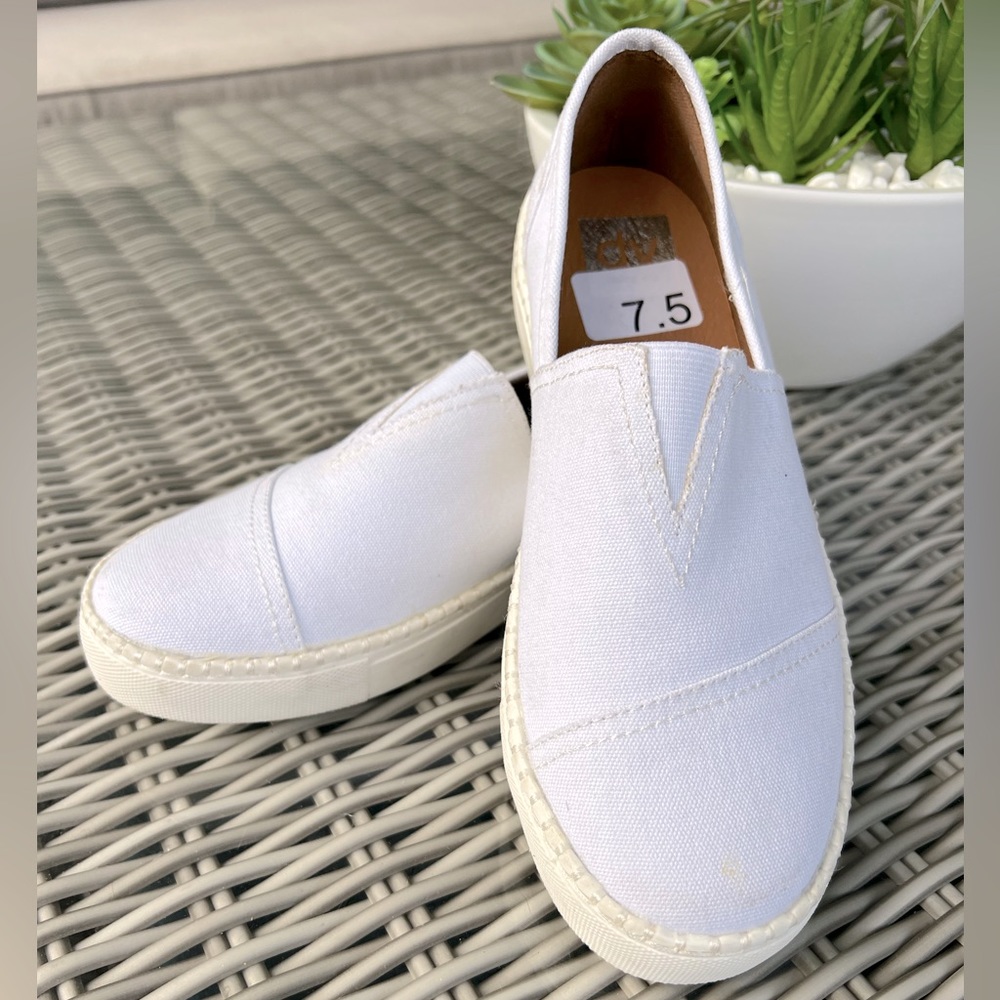 DV Doice vita Stretch Canvas Slip On Sneakers
